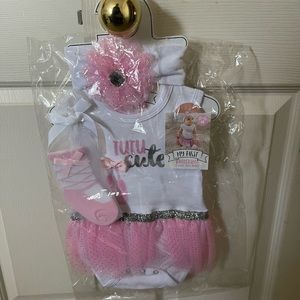 NEW with NO TAGS! First Tutu for 0-6 months